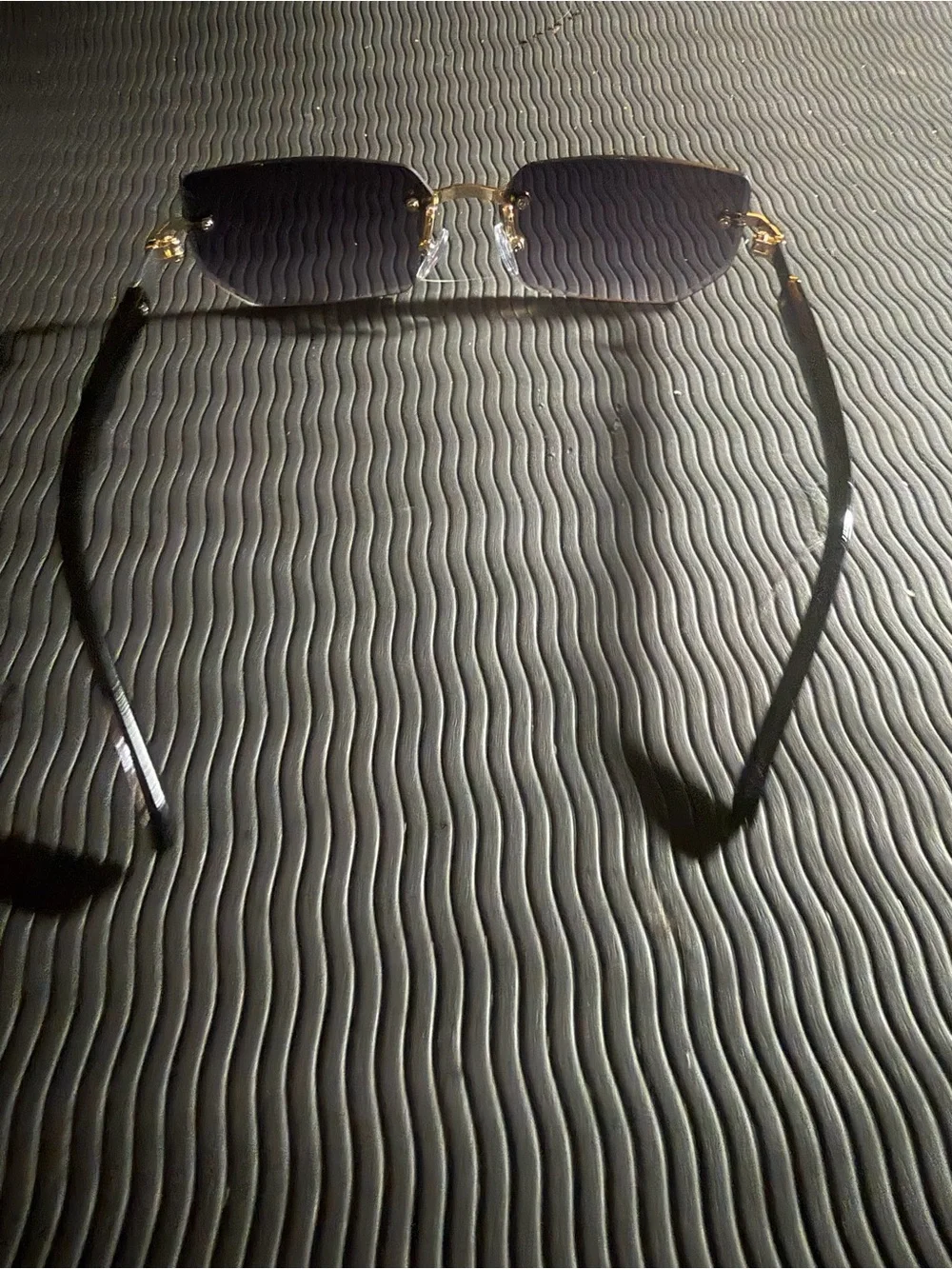 Men's Rimless Black Gradient Sunglasses with Gold Bridge - Brand new w/ case